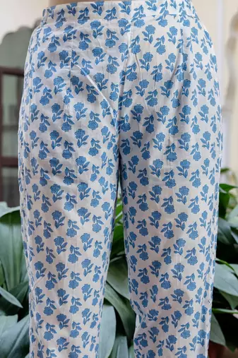 Women Floral Printed Panelled Beads and Stones Cotton Kurta with Trousers & With Dupatta