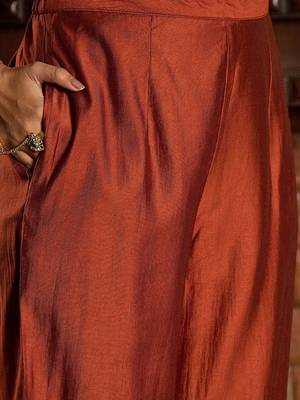 Ethnic Motifs Embroidered Zari Liva Kurta With Trousers & Dupatta 3
