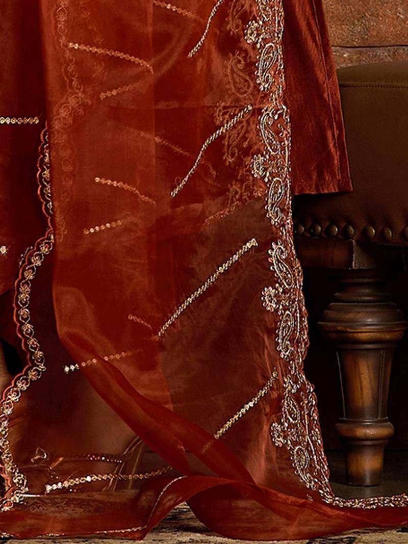 Ethnic Motifs Embroidered Zari Liva Kurta With Trousers & Dupatta