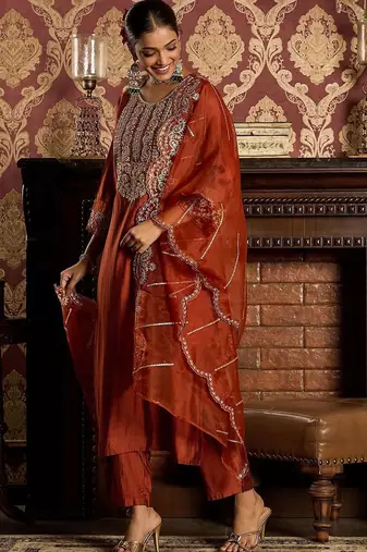 Ethnic Motifs Embroidered Zari Liva Kurta With Trousers & Dupatta