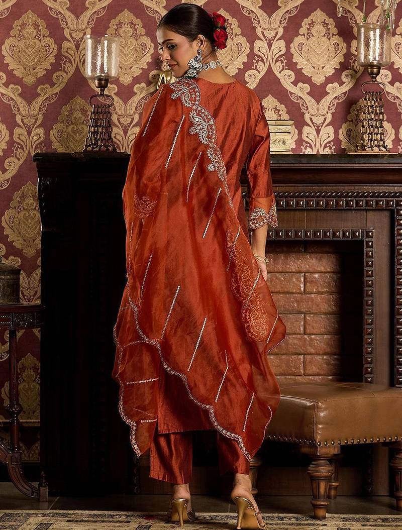 Ethnic Motifs Embroidered Zari Liva Kurta With Trousers & Dupatta