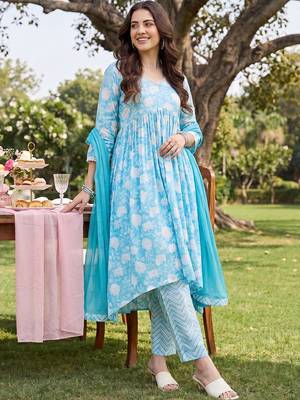 Women Floral Printed Empire Cotton Kurta With Trousers & Dupatta 6