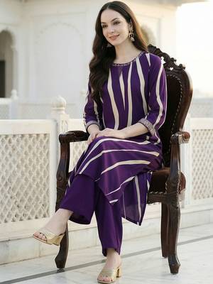 Women Printed Thread Work Kurta with Palazzos 1