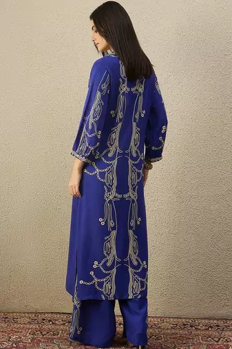 Women Ethnic Motifs Embroidered Thread Work Kurta with Trousers