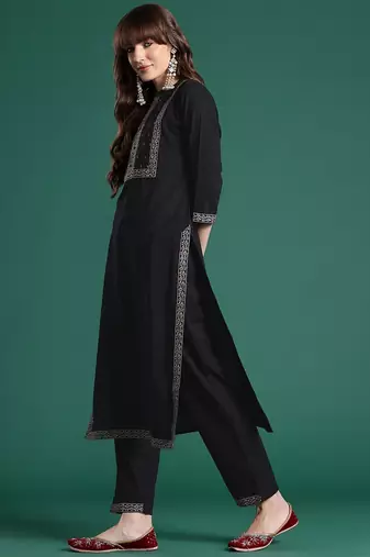 Floral Embroidered Thread Work Cotton Kurta with Trousers & Dupatta