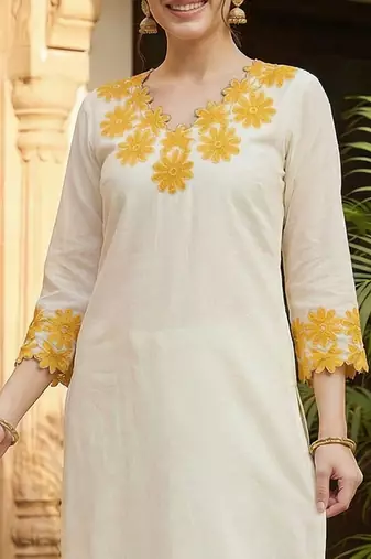 Women Floral Embroidered Thread Work Cotton Kurta with Trousers