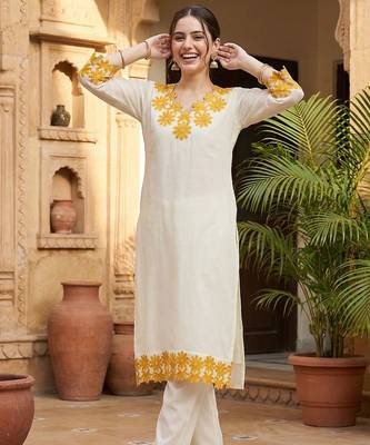 Women Floral Embroidered Thread Work Cotton Kurta with Trousers 5