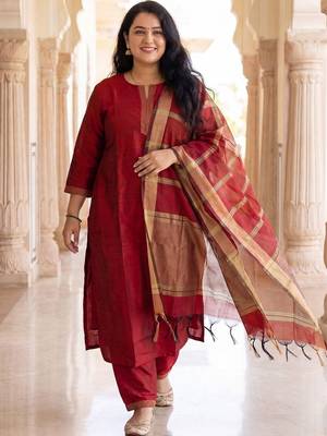 Women Thread Work Kurta with Trousers & With Dupatta 3