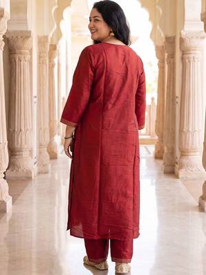 Women Thread Work Kurta with Trousers & With Dupatta 4