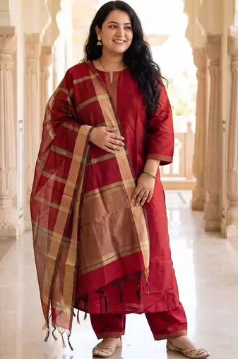 Women Thread Work Kurta with Trousers & With Dupatta