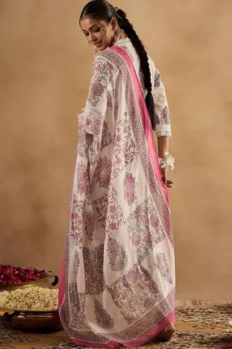 Women Floral Printed Thread Work Cotton Kurta with Trousers & With Dupatta
