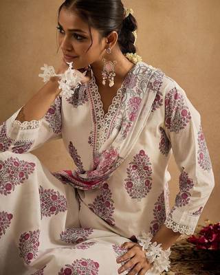 Women Floral Printed Thread Work Cotton Kurta with Trousers & With Dupatta 4