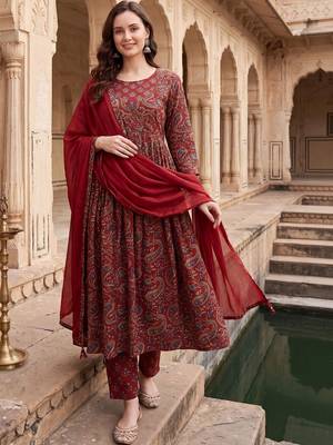 Women Paisley Printed Cotton Kurta with Trousers & With Dupatta 1