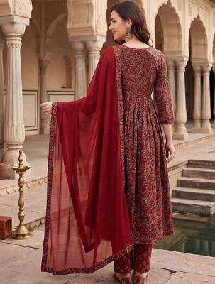 Women Paisley Printed Cotton Kurta with Trousers & With Dupatta 2