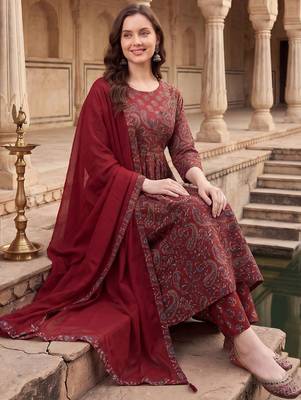 Women Paisley Printed Cotton Kurta with Trousers & With Dupatta 3