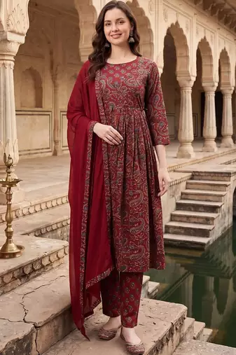 Women Paisley Printed Cotton Kurta with Trousers & With Dupatta