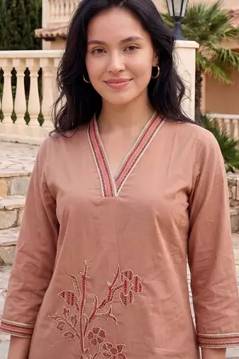 Women Ethnic Motifs Embroidered Thread Work Cotton Kurta with Trousers