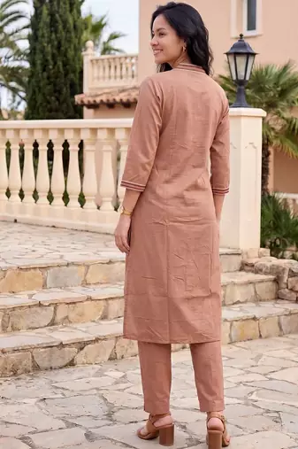 Women Ethnic Motifs Embroidered Thread Work Cotton Kurta with Trousers