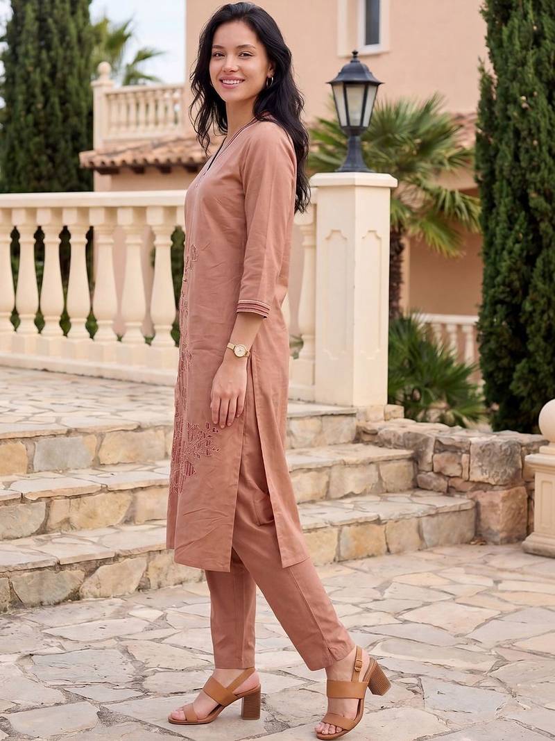 Women Ethnic Motifs Embroidered Thread Work Cotton Kurta with Trousers