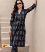 Women Printed Kurta with Trousers