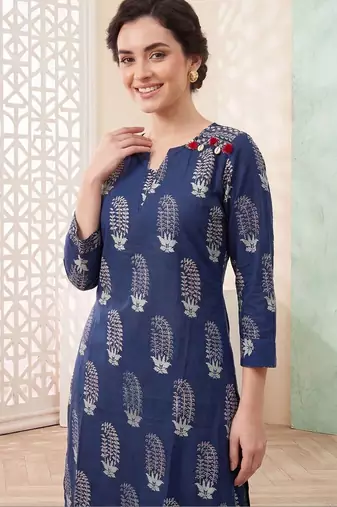 Women Ethnic Motifs Printed Beads and Stones Cotton Kurta with Trousers