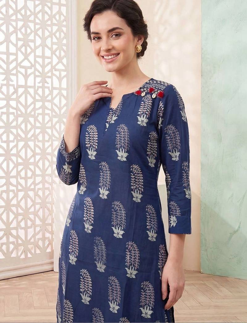 Women Ethnic Motifs Printed Beads and Stones Cotton Kurta with Trousers