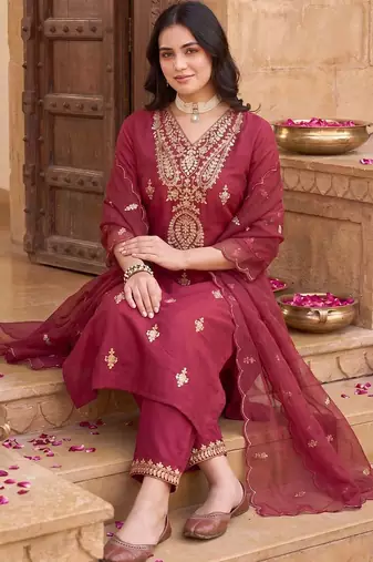 Women Ethnic Motifs Embroidered Kurta with Trousers & With Dupatta