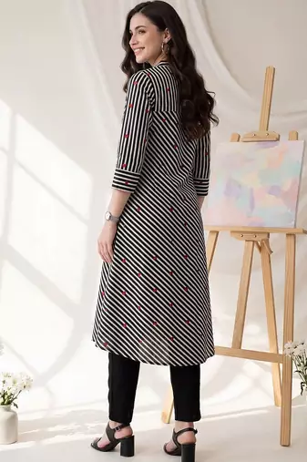 Women Printed Cotton Kurta with Trousers