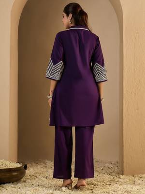 Women Ethnic Motifs Embroidered Cotton Kurta With Palazzos 4