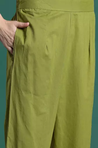 Floral Embroidered Thread Work Cotton Kurta & Trousers