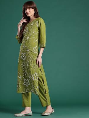 Floral Embroidered Thread Work Cotton Kurta & Trousers 5