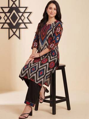 Women Printed Cotton Kurta with Trousers 5