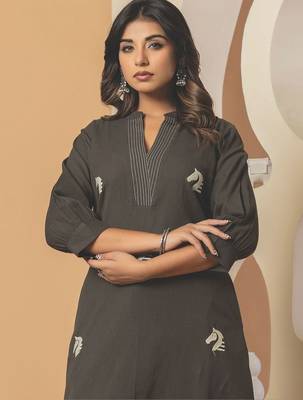 Women Animal Embroidered Thread Work Cotton Kurta with Palazzos 1