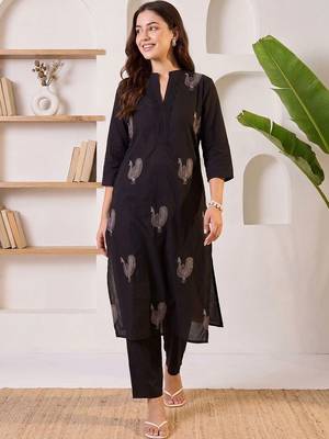 Women Ethnic Motifs Embroidered Thread Work Cotton Kurta with Trousers 1