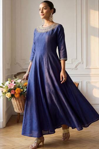 Women Ethnic Motifs Embroidered Panelled Thread Work Kurta with Trousers