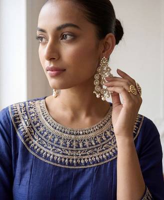 Women Ethnic Motifs Embroidered Panelled Thread Work Kurta with Trousers 2