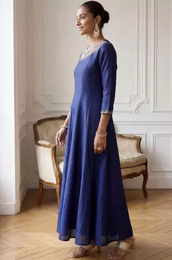 Women Ethnic Motifs Embroidered Panelled Thread Work Kurta with Trousers