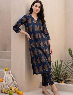 Women Printed Kurta with Trousers 6
