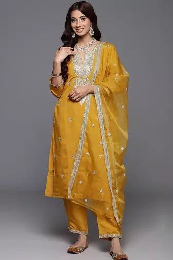 Women Ethnic Motifs Embroidered Mirror Work Kurta Set With Dupatta