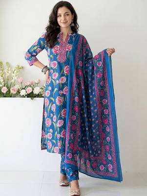 Women Floral Printed Cotton Kurta with Trousers & With Dupatta 1