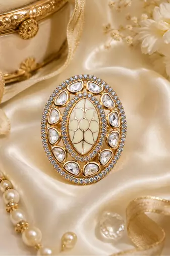 Royal elegance cz adjustable ring