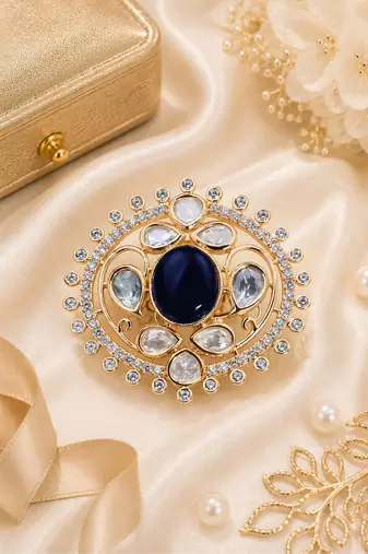 Crown halo adjustable finger ring