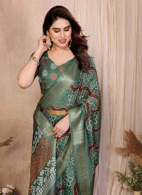 green color zari weaving work cotton blend saree 4