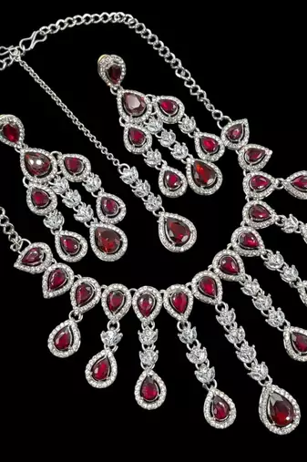 Maroon kundan & agate stone necklace set with earrings & maang tikka | rhodium plating