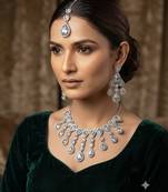 White kundan & agate stone necklace set with earrings & maang tikka | rhodium plating