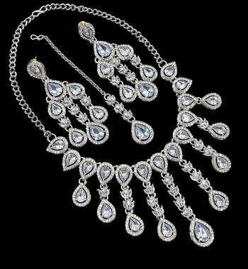 White kundan & agate stone necklace set with earrings & maang tikka | rhodium plating 2