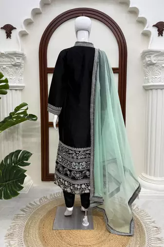 Black premium glass fabric straight suit set