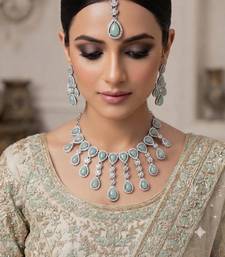 Pista kundan & agate stone necklace set with earrings & maang tikka | rhodium plating