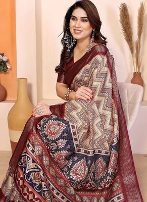 maroon print work cotton blend saree 4