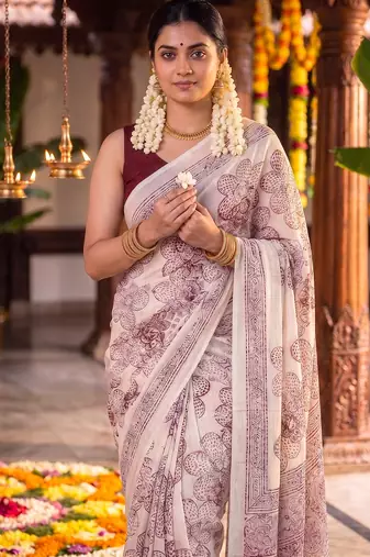Graceful satin silk blend floral printed saree